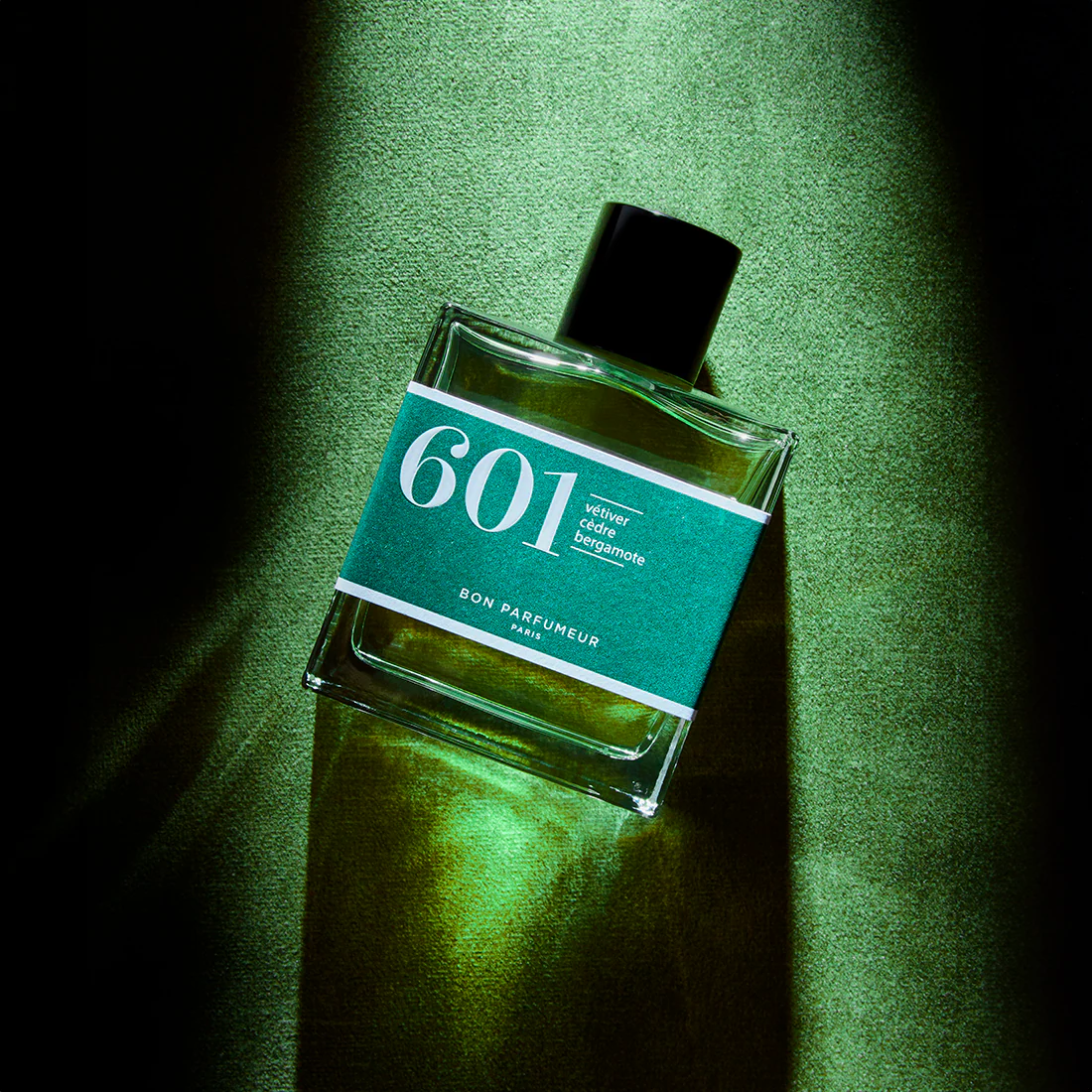 601: VETIVER, CEDAR & BERGAMOT - imgi_10_601_new_lifestyle.png