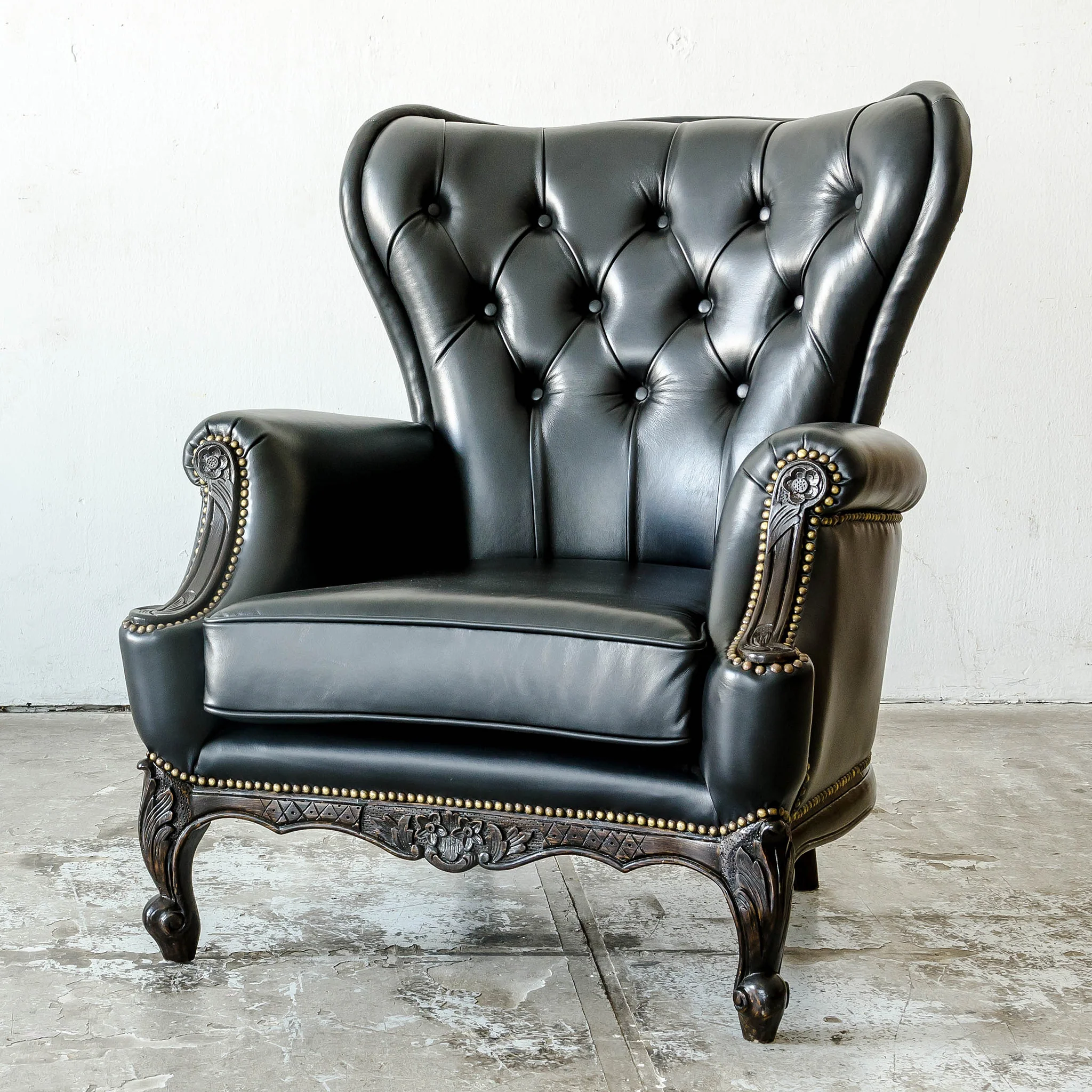 BLACK LEATHER - blackleather-02_2048x.webp