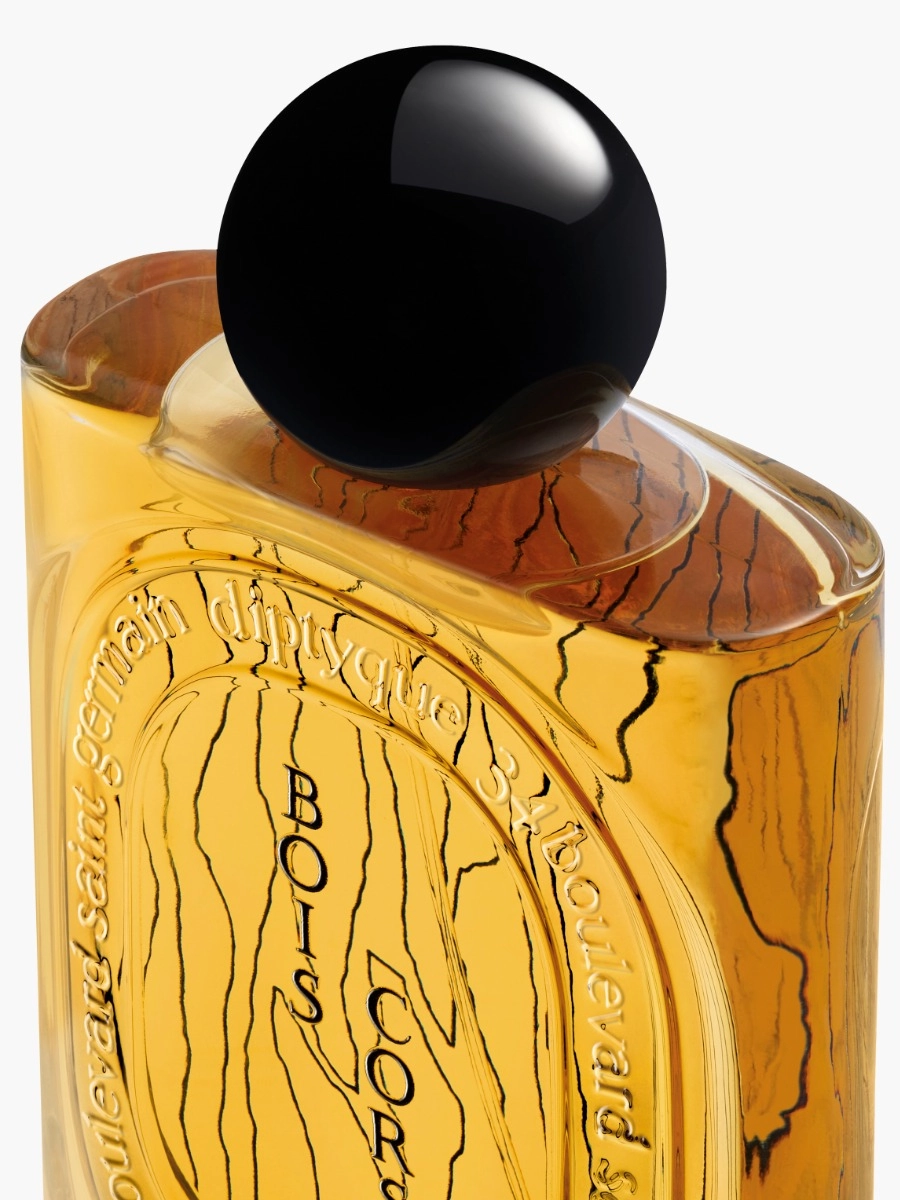 Bois Corsé - Eau de parfum - bois-cors__100ml_boiscor100_rvb_hd_fond-gris_spec-ecom_2_diptyque.webp