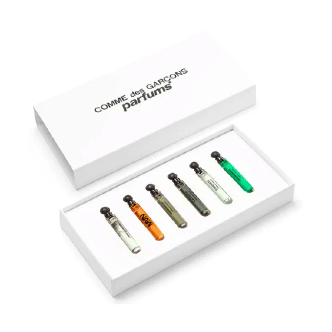 Comme des Garçons Discovery Set - Comme_des_Garcons_Discovery_Set_by_Comme_des_Garcons_open_box_diagonal_1080x.webp