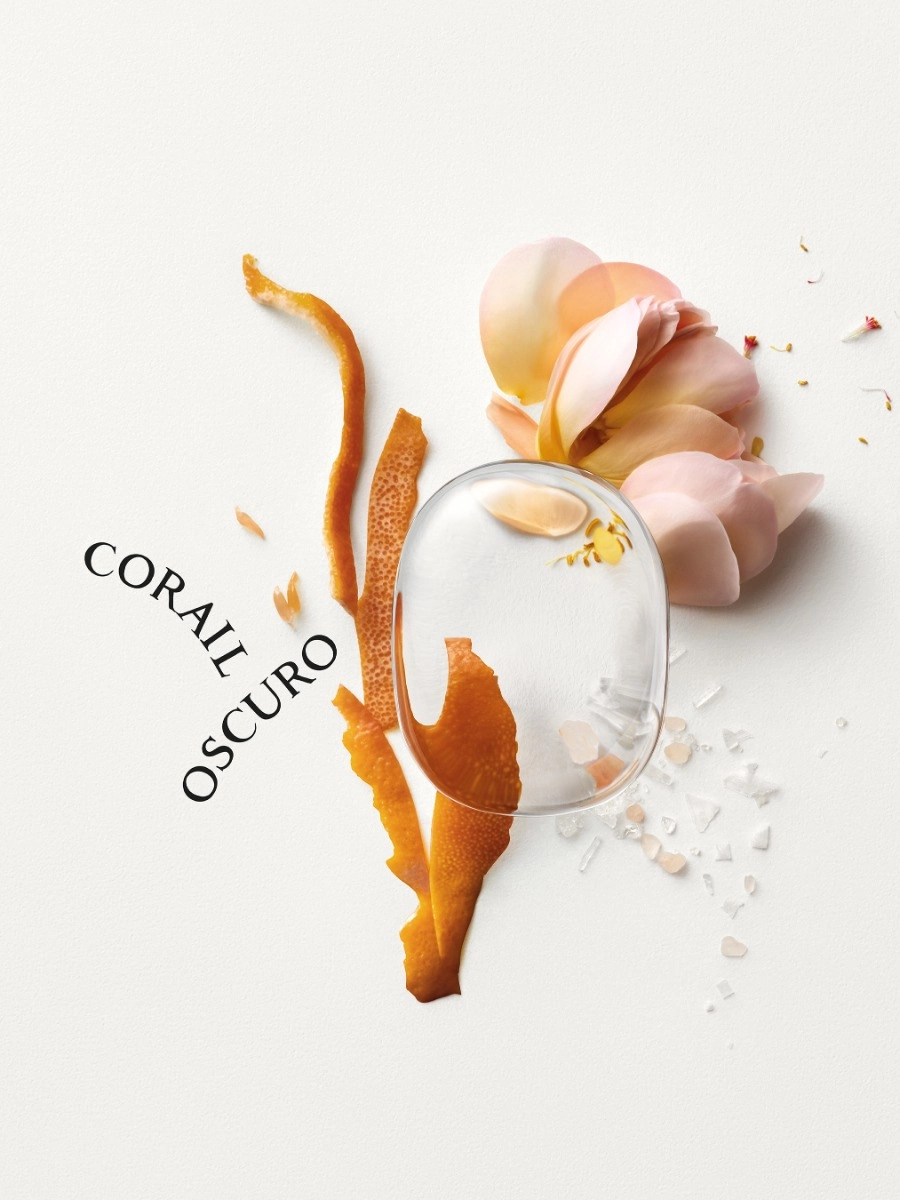 Corail Oscuro - Eau de parfum - les_essences_de_diptyque_2025_visuel_secondaire_corail_oscuro_ingredients_rvb_2025x2700_diptyque_1.webp