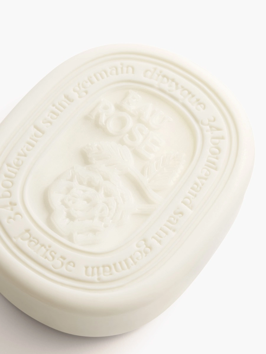 Eau Rose - Perfumed soap - eau-rose_savon-pafume_soaprosev2_rvb_bd_fond-gris_spec-ecom_3x4_3055x2295_2_diptyque.webp