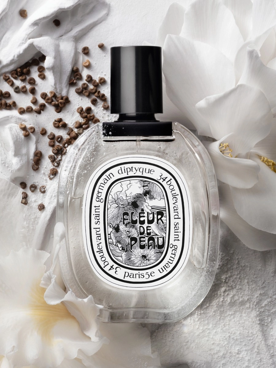 Fleur de Peau - Eau de toilette - fleur_de_peau_edt_2025_visuel_prioritaire_edt_100ml_ingredients_rvb_2025_x_2700_px_diptyque_1.webp