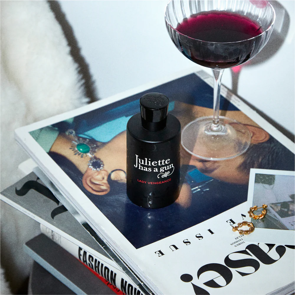 Lady Vengeance - 01.6_Lady_Vengeance_lifestyle_1000x1000_crop_center.webp