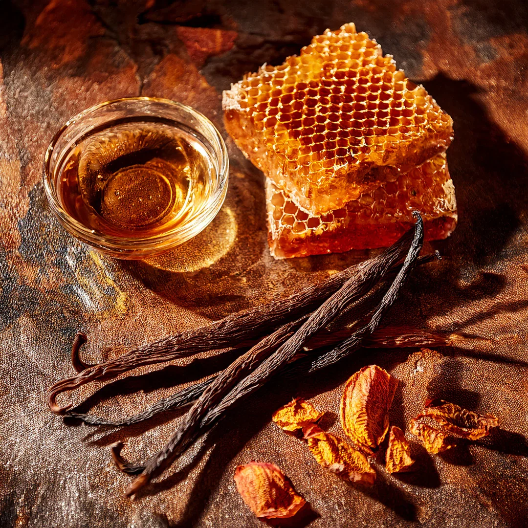 London Candle - London_5d6aa182-b6e5-4c1a-8179-56aa6ec73cff.webp