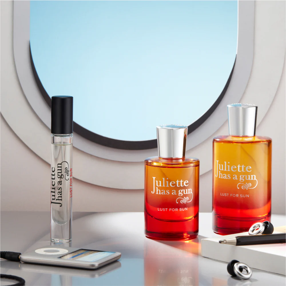 Lust For Sun - 01.8_Lust_for_sun_lifestyle_Duo_1000x1000_crop_center.webp