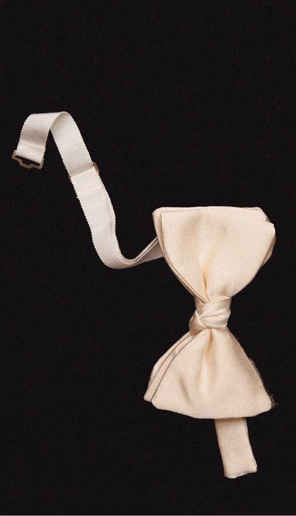 NOTORIOUS OUD - d3825ab4322edb2014744fbc2714ba6efb0bd2ca-1482x2580.avif