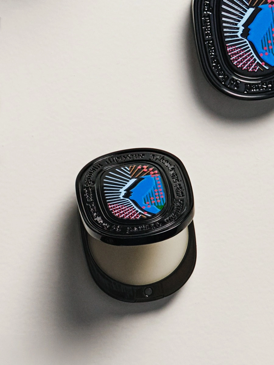 Orphéon - Refillable Solid Perfume - parfums-solide_visuel_multi-produits_3_230_15_rvb_3x4_2025_x_2700px_vue-alt-pdp_diptyque_1_.webp