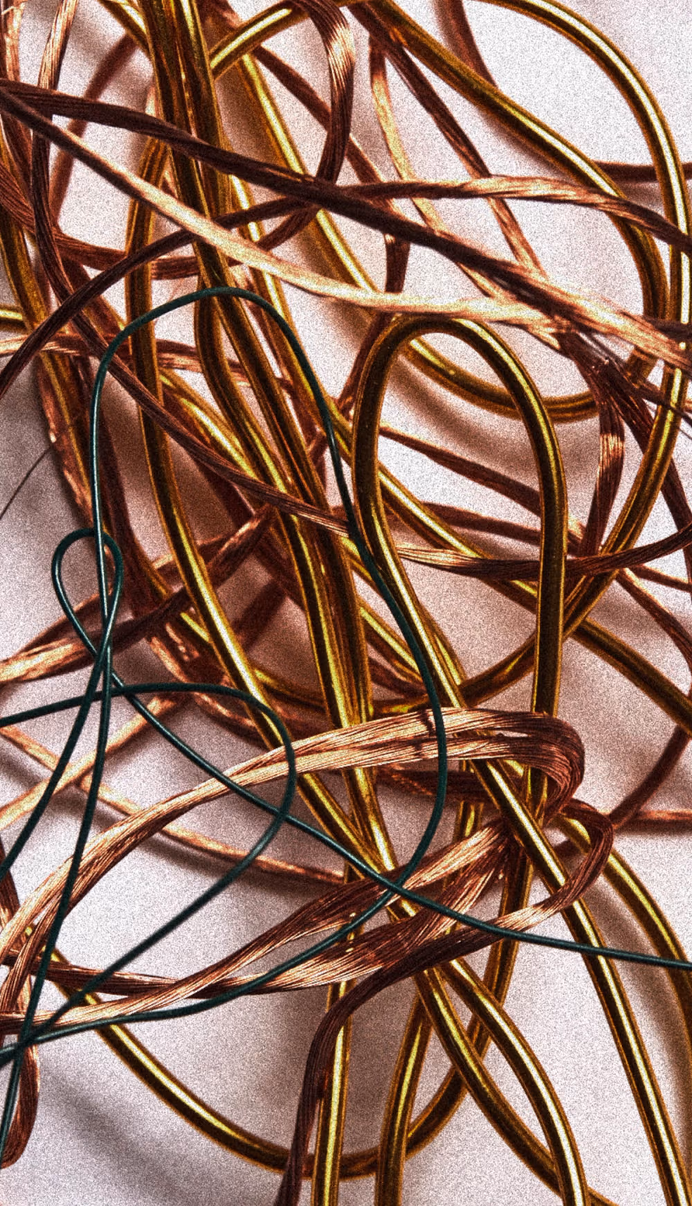 RADIO BOMBAY - 126986d9d54b236ee2f76760ab9cc496a7866849-1482x2580.avif