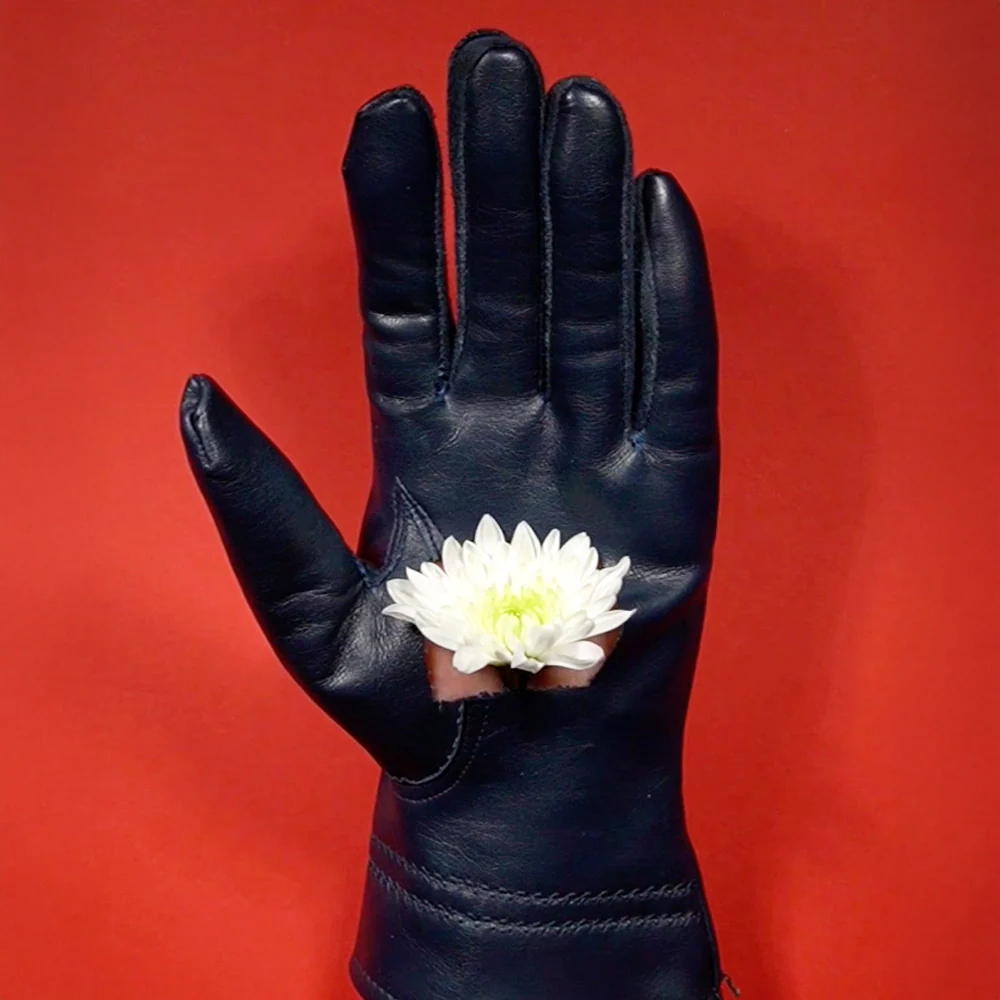 SIN & PLEASURE - grid01_60528594-32f9-471c-94e3-f184b33fc532.webp