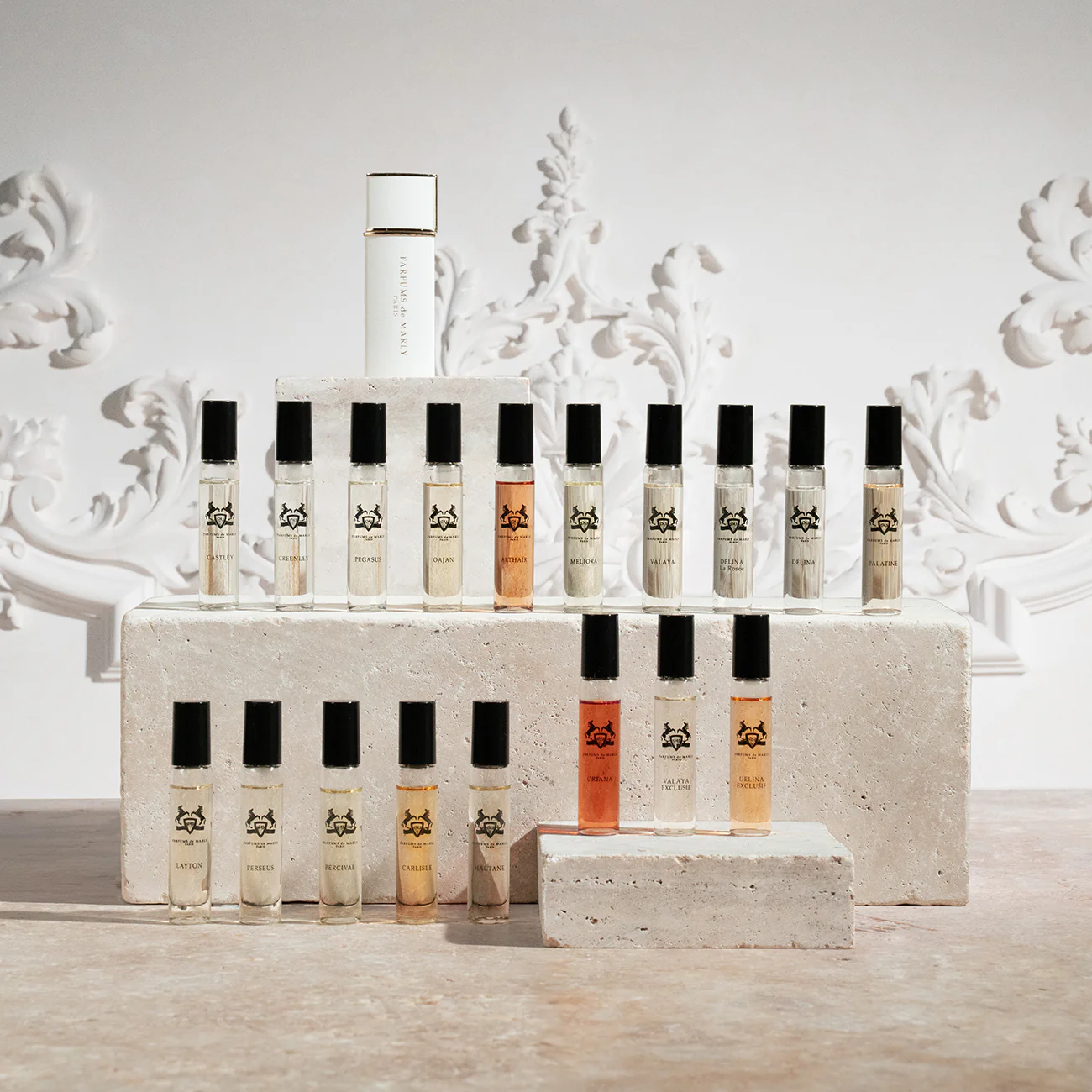 THE COLLECTOR’S COFFRET - Coffret-collectionneur_Lifestyle_parfums-sans-coffret_RVB_1x1_2025_compressed.webp